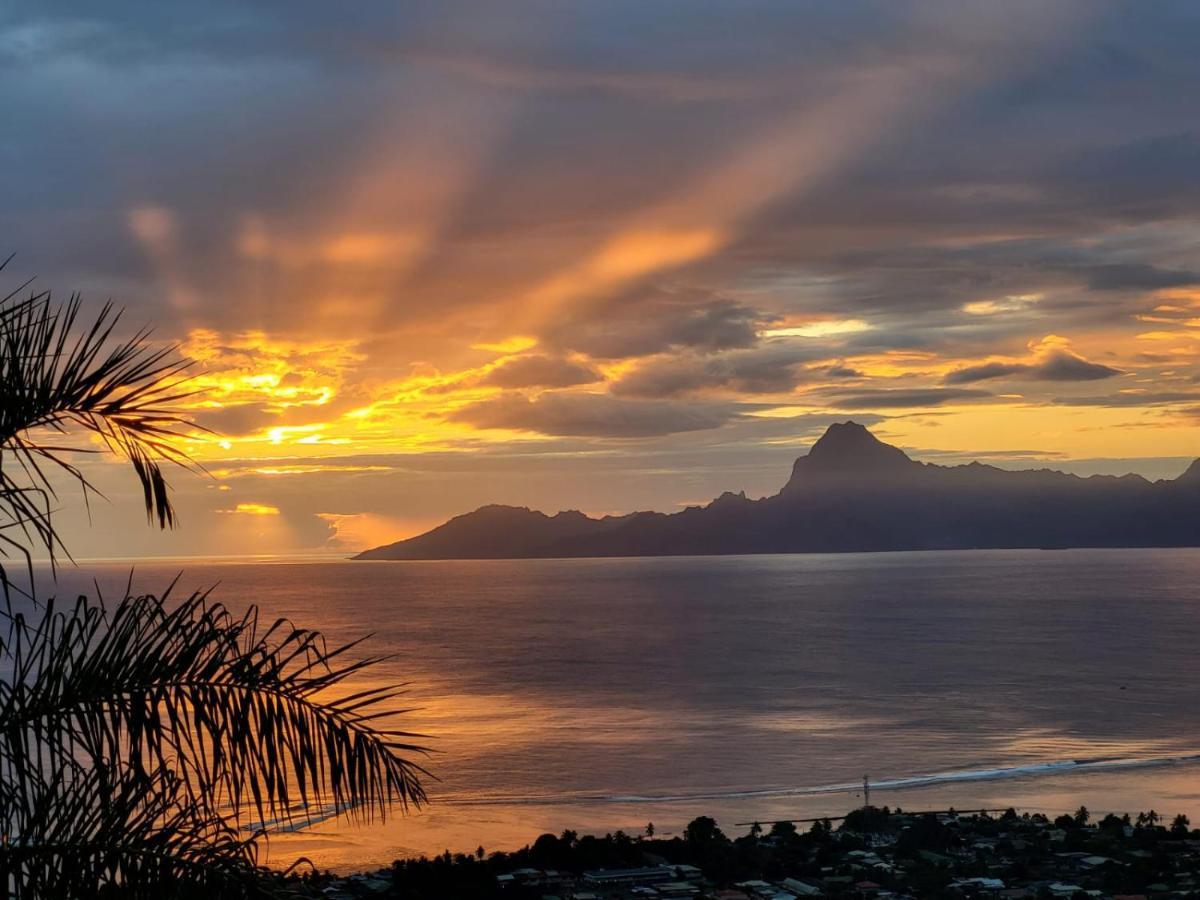 Au Soleil Couchant Punaauia  Luaran gambar